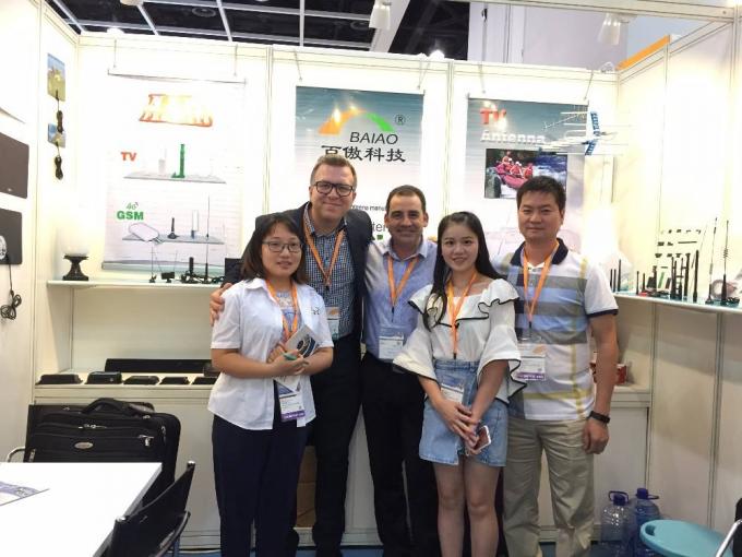 Telescopic 5 - 28dBi Car TV WiFi Antenna With Sucking Disc 10